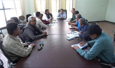 محافظ ابين يلتقي منظمة صناع النهضة ويناقش تدخلات المنظمة في المحافظة