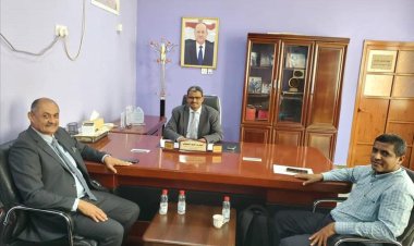 نائب وزير التعليم الفني يناقش مشروع بناء كلية المجتمع في سقطرى