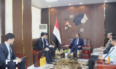 وزير الصناعة يناقش مع القائم بأعمال السفارة الصينية تعزيز أوجه التعاون الاقتصادي والتجاري المشترك