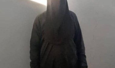 شبوة.. الأمن يقبض على سارق يتنكر بزيّ نساء