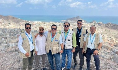 مدير عام صيرة يزور مع وفد أممي الجبال وممرات السيول