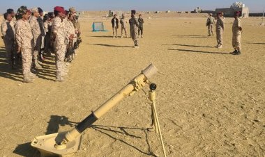 قائد معسكر يبعث يدشن الدورة التدريبية الخاصة بمدفع الهاون 120