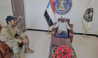 رئيس تنفيذية انتقالي شبوة يلتقي العميد وجدي باعوم أركان الوية دفاع شبوة