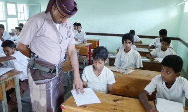 انتقالي المحفد يتفقد سير عملية اختبارات الفصل الدراسي الأول في المديرية