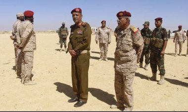 قائد المنطقة العسكرية الثانية يشيد بجاهزية لواء حضرموت خلال زيارة تفقدية