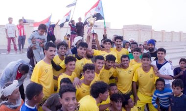 برعاية انتقالي شبوة.. شباب الراية يتوج بكأس عيد الاستقلال 30 نوفمبر