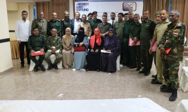 اختتام ورشة تدريبية لضباط مراكز الشرط بالعاصمة عدن حول الضبط القضائي وحقوق المحتجزين.