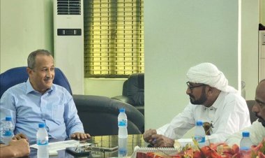 مدير عام البريقة يستقبل اللجنة المكلفة من محافظ عدن وإقرار رفع الإضراب