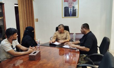 العميد المنهالي يبحث سبل تدريب وتأهيل أفراد وحدة الابتزاز الإلكتروني بأمن مديرية المكلا