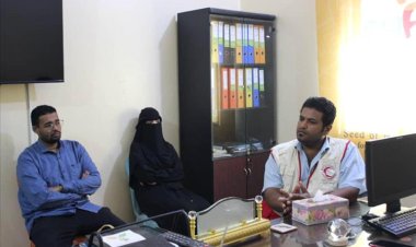 لقاء وفد الهلال الاحمر اليمني فرع حضرموت بالمكلا مع جمعيه الصم البكم بمؤسسه بذره امل المجتمعيه