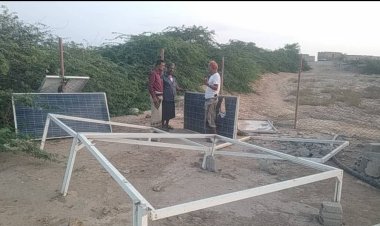 انتقالي شبوة يقدم ألواح طاقة شمسية لدعم مشروع مياه حورة الساحل في رضوم