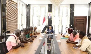 محافظ حضرموت يبحث احتياجات مدينة ميفع ويثمّن مواقف أبنائها الداعمة للأمن والاستقرار