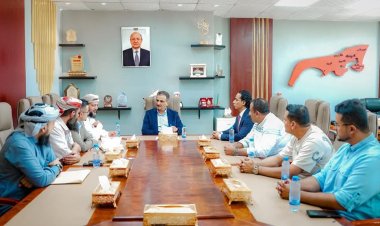 محافظ عدن يترأس اجتماعًا لمناقشة وضع مدينة السلام وآلية توزيع المساكن على مستحقيها