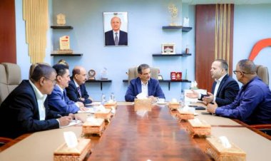 لملس يدعو مفوضية اللاجئين إلى التعاون بملف النازحين