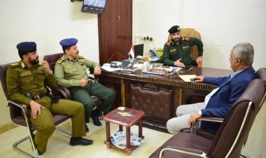 مدير أمن حضرموت الوادي والصحراء يتفقد سير انجاز معاملات المواطنين في استخراج الجوازات والبطاقة الشخصية الذكية