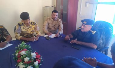 العقيد الدقيل يعقد اجتماعاً بمدراء الإدارات لمناقشة الأوضاع الداخلية للإدارات