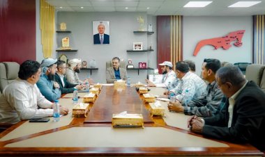 اجتماع يناقش إجراءات تصحيح مسار توزيع وحدات مدينة السلام السكنية في عدن