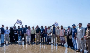 هيئة مصائد خليج عدن تدشن توزيع قوارب ومحركات إصطياد لعدد من الصيادين