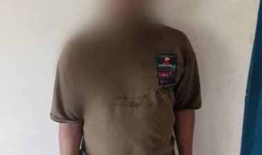 شرطة العاصمة عدن تلقي القبض على عصابة متورطة بالاحتيال على شركات صرافة.