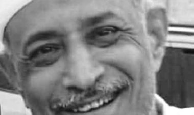 العميد المحمدي يعزي بوفاة رئيس القسم الاقتصادي بانتقالي المكلا