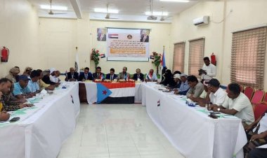 فريق التواصل وتعزيز الوعي السياسي بالمجلس الانتقالي يعقد لقاءً بأعضاء تنفيذية انتقالي سقطرى