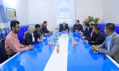 فريق التواصل وتعزيز الوعي السياسي بالمجلس الانتقالي يلتقي رئيس جامعة سيئون