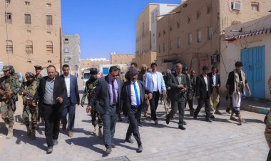 فريق التواصل وتعزيز الوعي السياسي بالمجلس الانتقالي الجنوبي يزور مدينة عتق القديمة