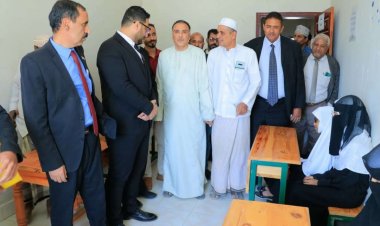 فريق التواصل وتعزيز الوعي السياسي يزور جمعية رعاية وتأهيل المكفوفين بوادي حضرموت