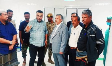 فريق التواصل وتعزيز الوعي السياسي بالمجلس الانتقالي يتفقد أوضاع مستشفى الرازي العام في أبين