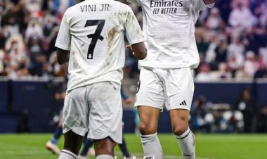 ريال مدريد يتوج بلقب كأس القارات للأندية بفوزه على باتشوكا