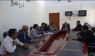 فريق التواصل وتعزيز الوعي السياسي يتفقد عددًا من المرافق الحكومية في محافظة لحج