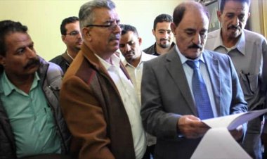 محافظ الضالع يطلع على سير عمل المكاتب التنفيذية ويشدد على تحسين الخدمات