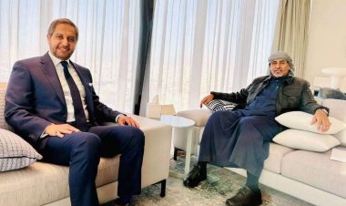 الرئيس الزُبيدي يبحث مع سفير جيبوتي سُبل تنسيق المواقف المشتركة لتأمين خطوط الملاحة الدولية