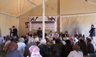 فريق التواصل السياسي يلتقي بالمشايخ والأعيان وأعضاء الجمعية الوطنية والمستشارين بمديرية حات .