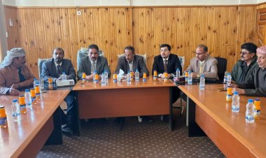 المهرة.. فريق التواصل وتعزيز الوعي السياسي يعقد اجتماعاً تنظيمياً في مديرية شحن .