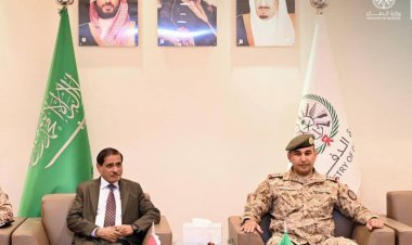البحسني يبحث مستجدات الأوضاع العسكرية مع قيادة القوات المشتركة للتحالف العربي
