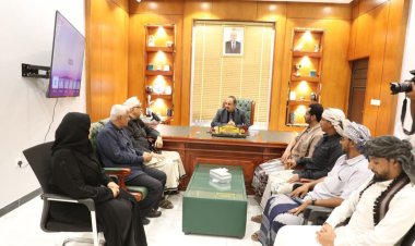 المحافظ بن ماضي يشيد بتجربة "مسابقة حضرموت للشعر الشعبي" ويؤكد على أهمية تطويرها مستقبلا