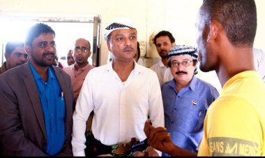 فريق التواصل وتعزيز الوعي السياسي يتفقد الوضع الصحي في مديرية حجر