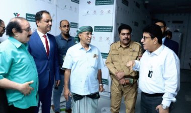 فريق التواصل وتعزيز الوعي السياسي يطلع على أعمال مركز المكلا للعلاج الإشعاعي وجامعة العرب