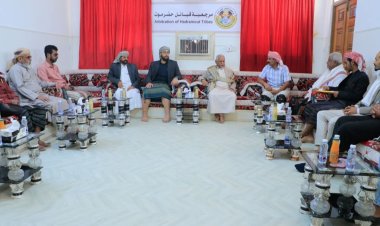 فريق التواصل بالمجلس الانتقالي يلتقي مرجعية قبائل حضرموت