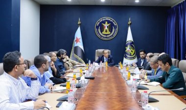 الخُبجي يستعرض نتائج النزولات الميدانية لفريق العاصمة عدن ويؤكد على أهمية تعزيز التواصل مع المجتمع