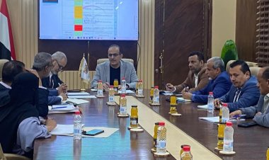 اجتماع في عدن يقر تفعيل الخدمة الريفية للأطباء وصندوق دعم المرافق الصحية