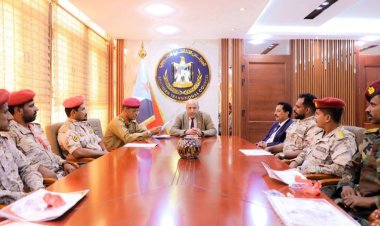 الكثيري يلتقي خريجي معهد القادة والأركان بالعاصمة عدن من ضباط النخبة الحضرمية