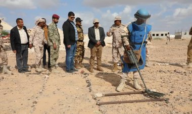 المحافظ بن ماضي يتفقد شعبة الهندسة العسكرية بقيادة المنطقة الثانية