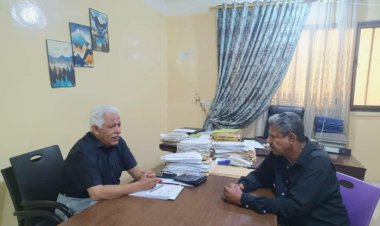 رئيس تنفيذية انتقالي خنفر يتفقد مؤسستي الكهرباء والمياه بالمديرية