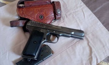 الأجهزة الأمنية بمديرية الشحر  تلقي القبض على شخص قام بسرقة مجوهرات