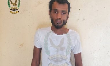 الأجهزة الأمنية بغيل باوزير تضبط متهمًا بسرقة أدوات وأجهزة من ثلاث منازل