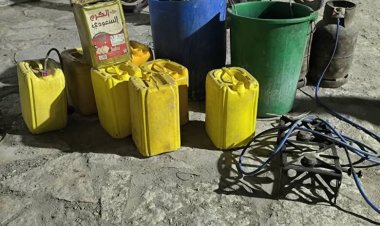 الأجهزة الأمنية بالمكلا تتمكن من الكشف عن مصنع للخمور في فوه