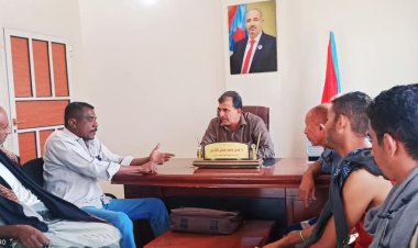 انتقالي أبين يقف على تداعيات الاعتداء على مدير مكتب النقل بالمحافظة وإضراب سائقي الأجرة بخنفر