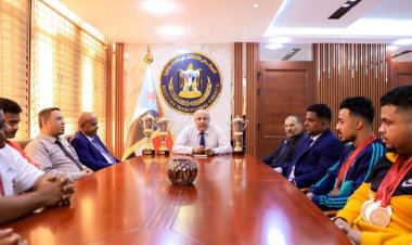 الكثيري يستقبل أفراد بعثة منتخب رفع الأثقال ويشيد بإنجازهم العربي